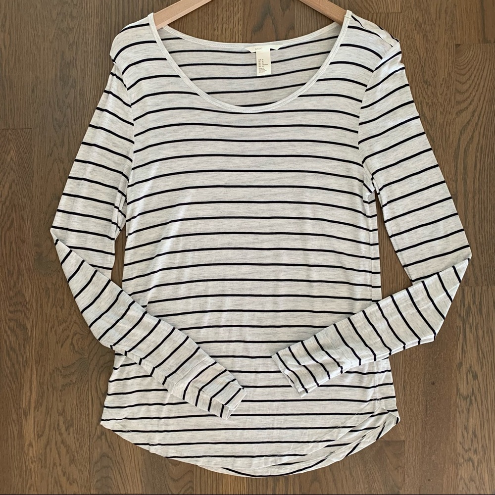 H&M Light Grey and Navy Striped Scoop Neck Tee Medium